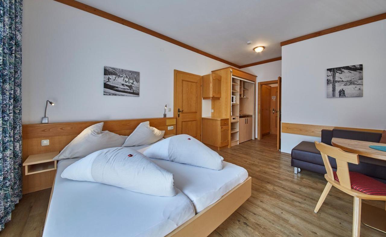 Apart-Hotel Forellenhof Saalbach Zimmer foto
